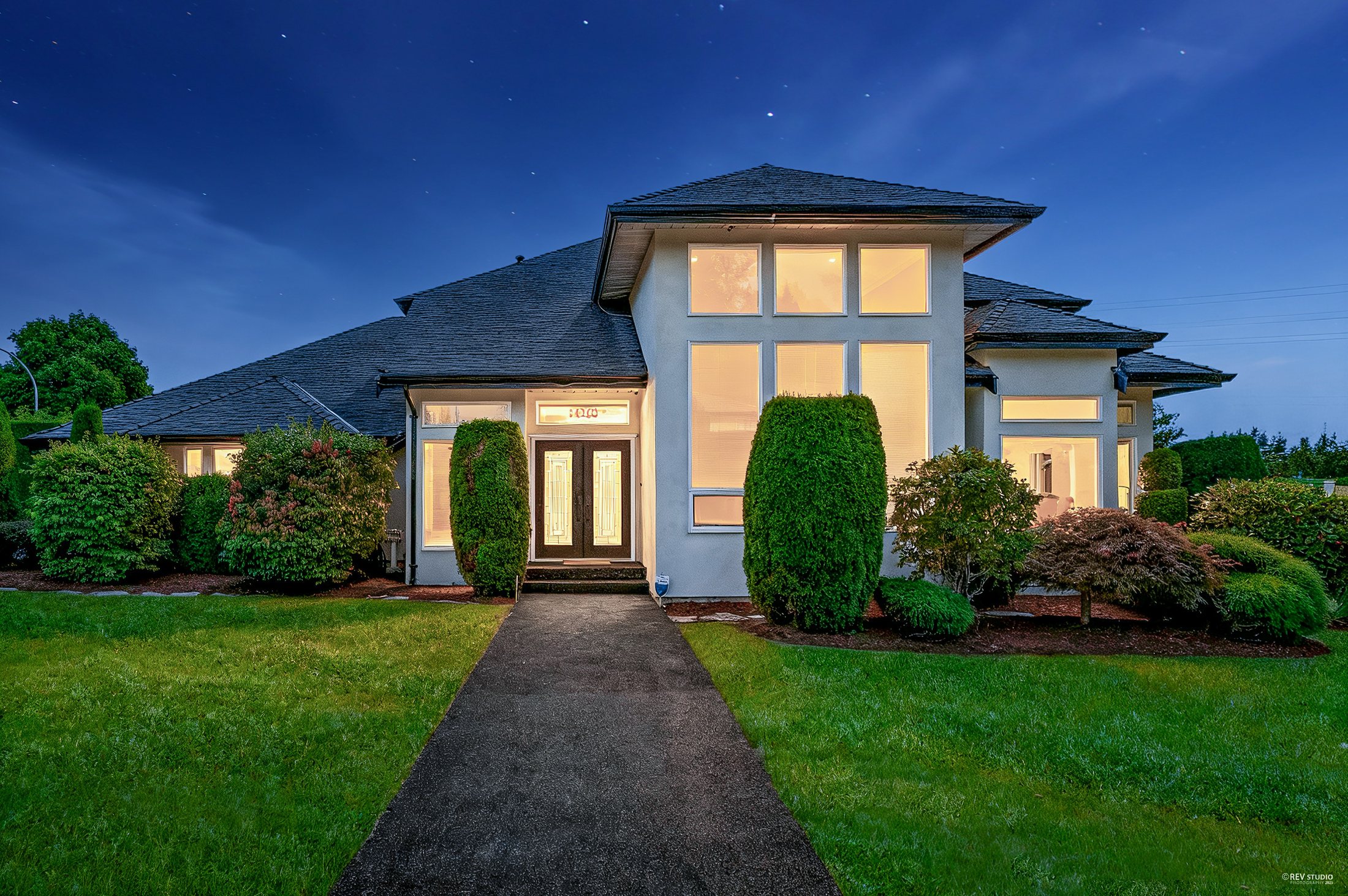 Featured listing at dusk